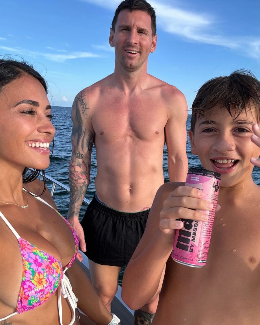 Las mejores fotos de las vacaciones de Antonela Roccuzzo y Lionel Messi en un yate