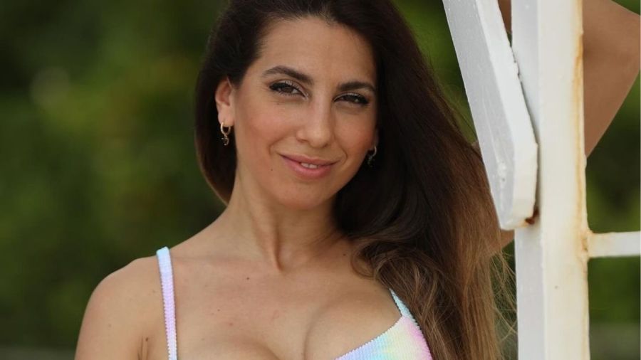 Cinthia Fernández lució una bikini hilo dental en clave atigrado en Miami