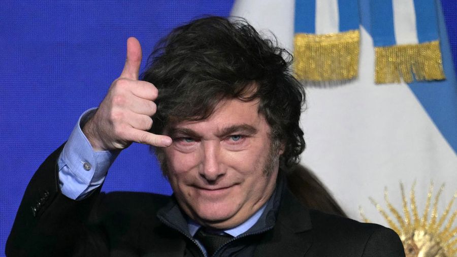 Fotogaleria El presidente argentino Javier Milei hace un gesto después de pronunciar un discurso durante la conferencia de la Americas Society/Council of the Americas en Buenos Aires