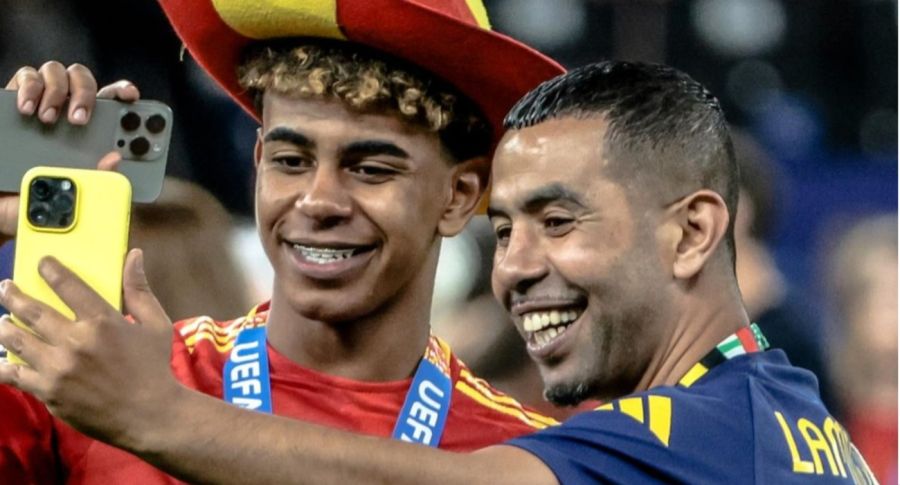 Lamine Yamal y su padre
