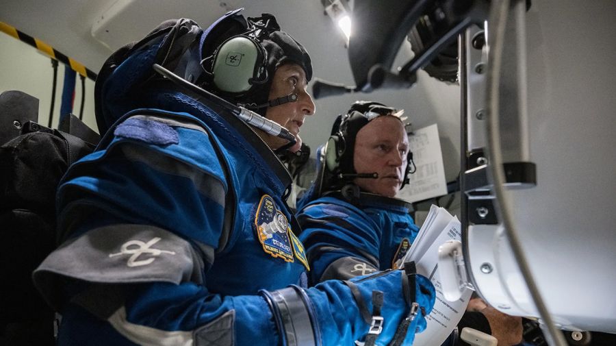 Butch Wilmore y Suni Williams astronautas en la Estación Espacial internacional 