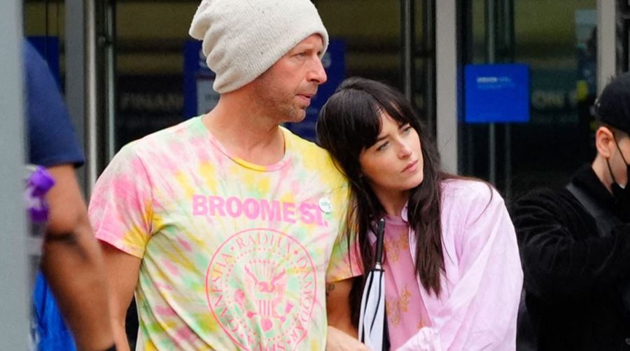 Chris Martin y Dakota Johnson