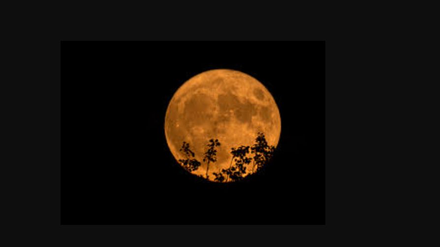 Luna de esturión de Agosto