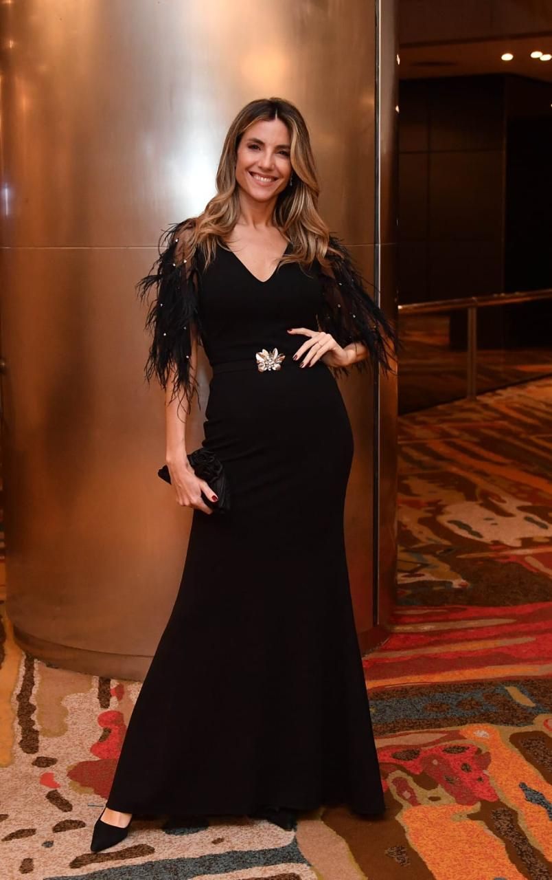 Así fue el increíble look total black de María Belén Ludueña en la cena de la Fundación Margarita Barrientos