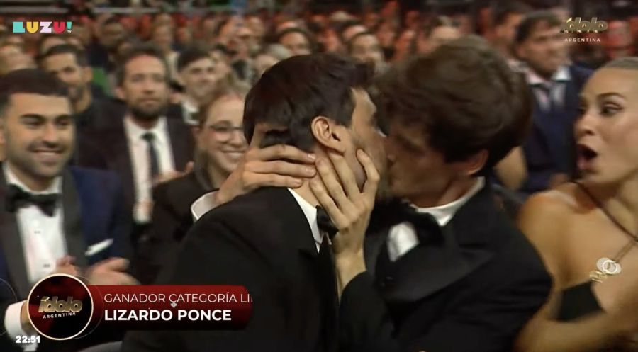 Lizardo Ponce oficializó a su pareja en la celebración de los Premios Ídolo 2024