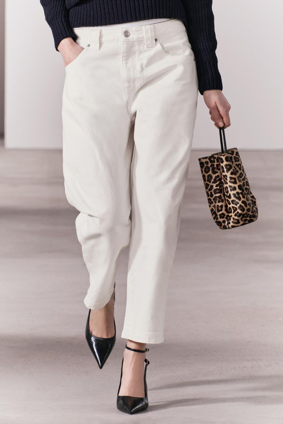 Jeans Barrel: La nueva tendencia en pantalones denim