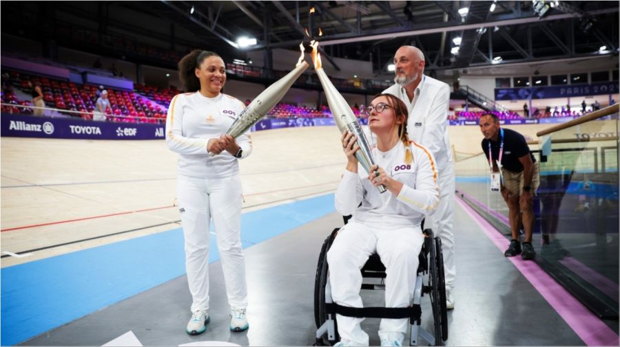 El colorido de la ceremonia inaugural de los Juegos Paralímpicos de París 2024. 