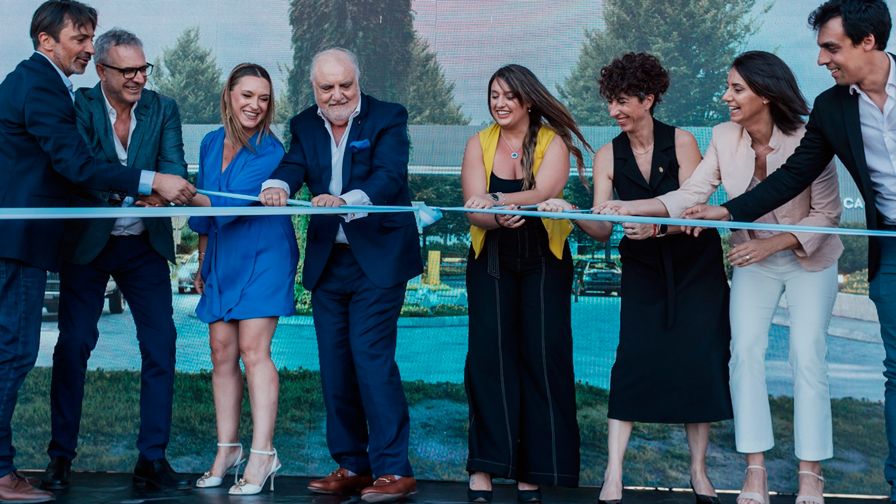 Juan Carlos Rabbat en inauguración en Universidad Siglo 21