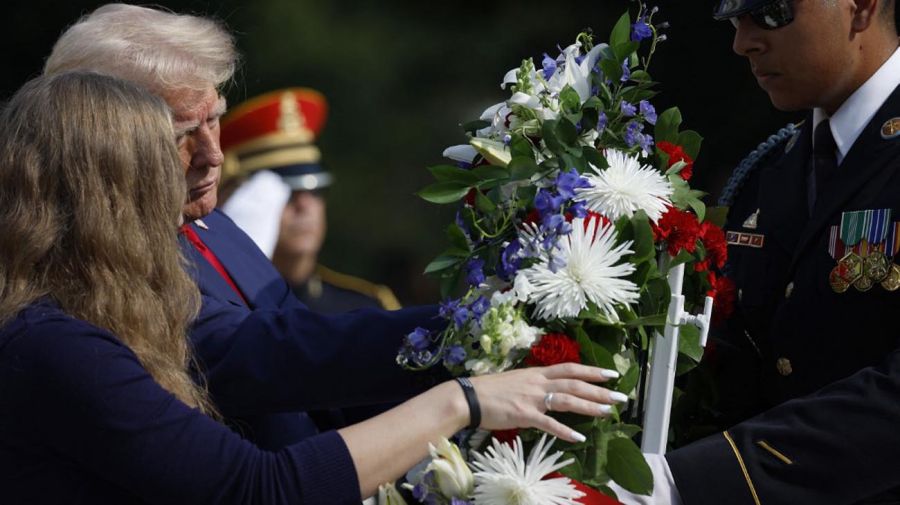 Donald Trump en el cementerio de Arlington