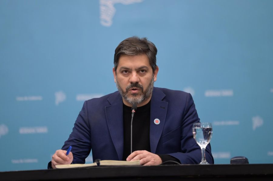 Cristina Kirchner cede con Kicillof y respaldará la modificación del calendario electoral