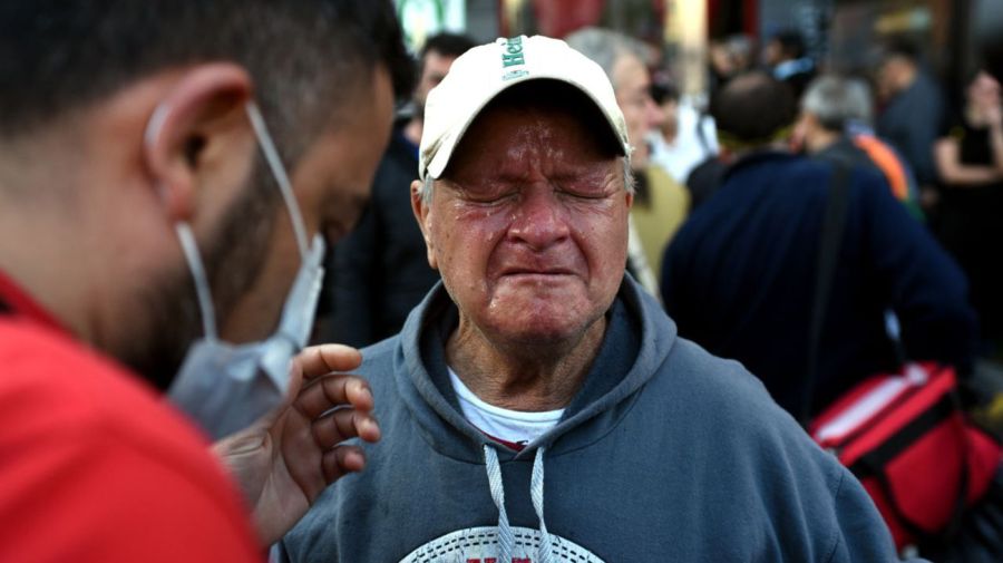 Jubilados se manifiestan fuera del congreso