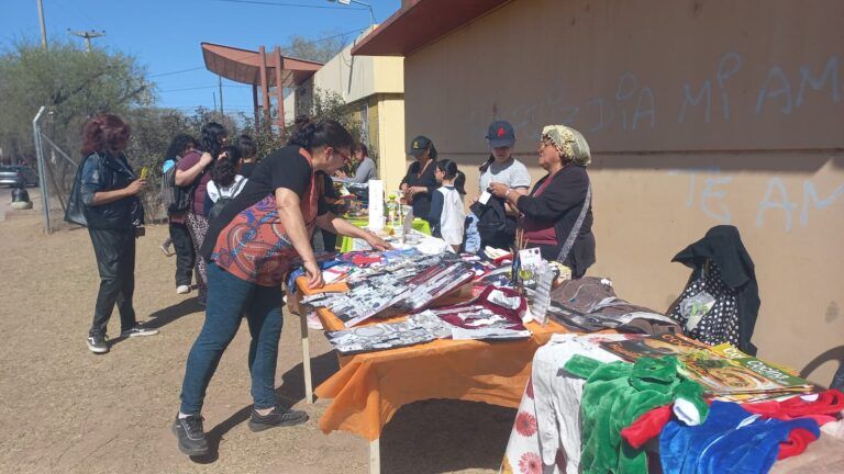 Feria de la economía Popular en Villa El Libertador