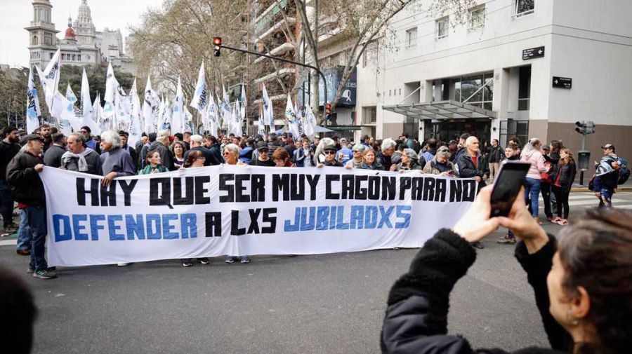 Marcha a favor de la ley de jubilaciones