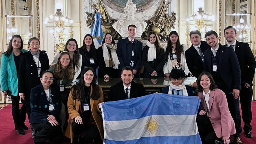 Jóvenes en Casa Rosada