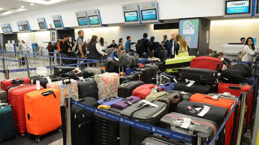 Paro por 24 horas por los gremios de pilotos