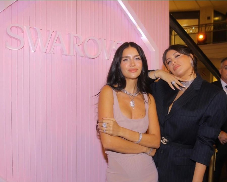 Zaira y Wanda Nara en un desfile Swarovsky