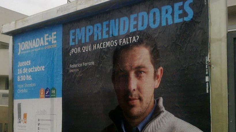 Federico Ferraro en un cartel de emprendedores