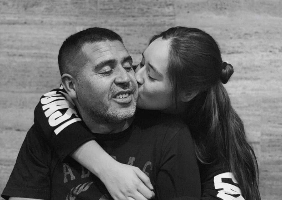 Juan Roman Riquelme y su hija Florencia