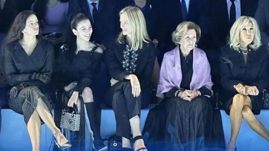 Rosalía, Jisoo, Delphine Arnault, la reina Sonia de Noruega y Brigitte Macron