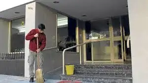 Polémica por la vivienda obligatoria para encargados de edificio en CABA.