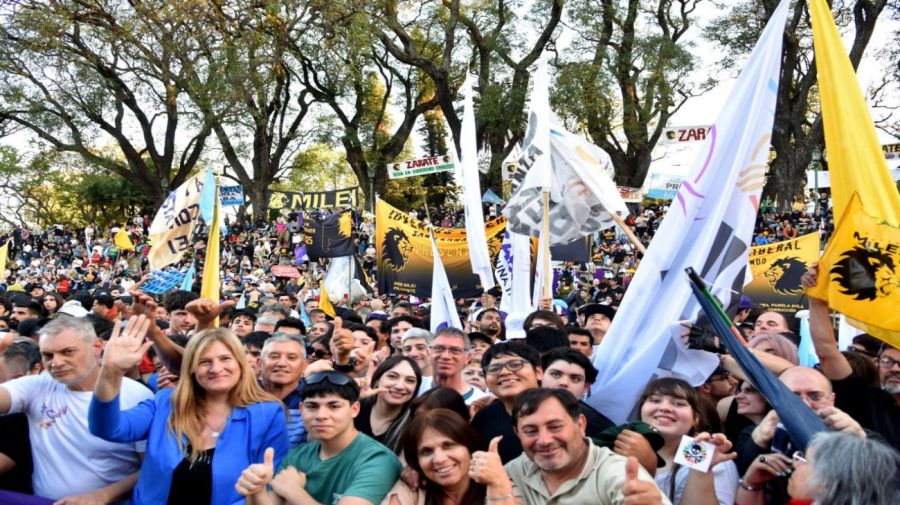 20240928 Acto del presidente Javier Milei en Parque Lezama