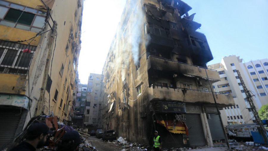 Las bombas israelíes no dan tregua en Beirut. Decenas de miles de habitantes huyeron a Siria.