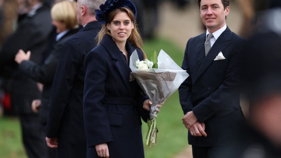 La princesa Beatriz presentó a su hija Athena Elizabeth Rose con un emotivo homenaje a la reina Isabel II | Perfil