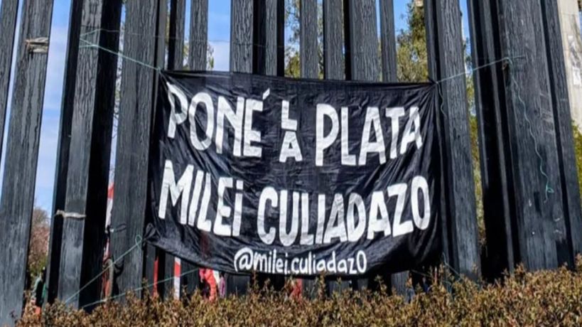 Cartel Milei Culiadazo