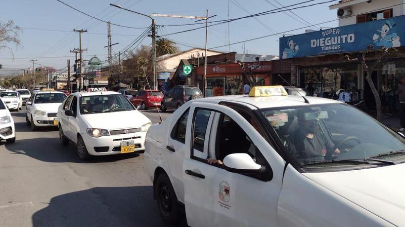 Fin de las chapas de taxis en Villa Allende