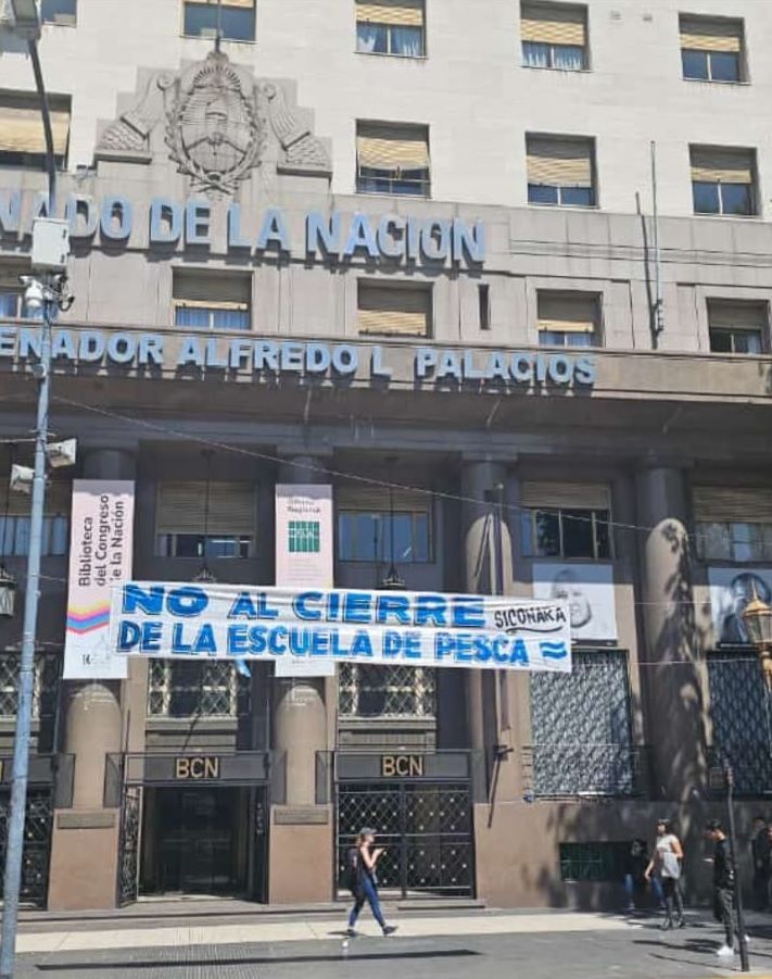 No al cierre de la Escuela de Pesca