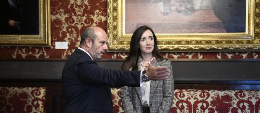 El presidente del Senado de España, Pedro Rollán, recibió a vicepresidenta de Argentina y presidenta del Senado argentino, Victoria Villarruel, el lunes en Madrid