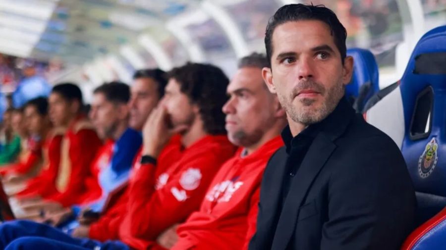 Fernando Gago y su cuerpo técnico