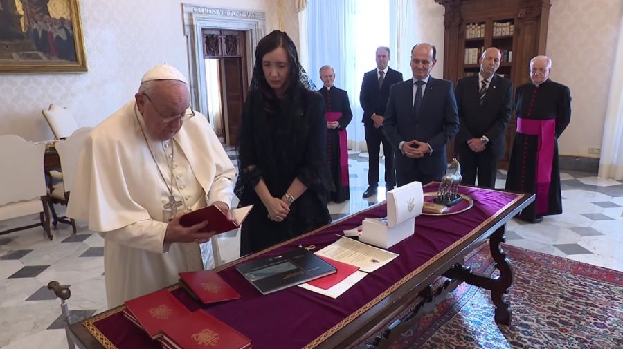 Victoria Villarruel y el Papa Francisco