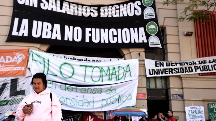 Clase pública por tomas en universidades