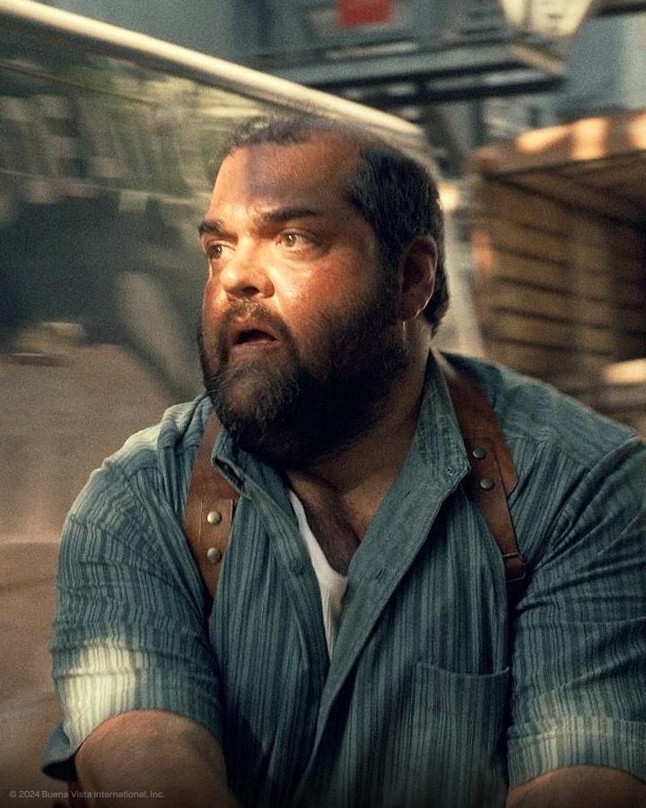 Darío Barassi sorprendió con un radical cambio de look para su nueva serie en Disney+