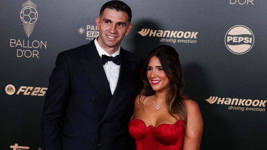 Balón de Oro 2024: el increíble look de Mandinha Martínez para acompañar al Dibu Martínez