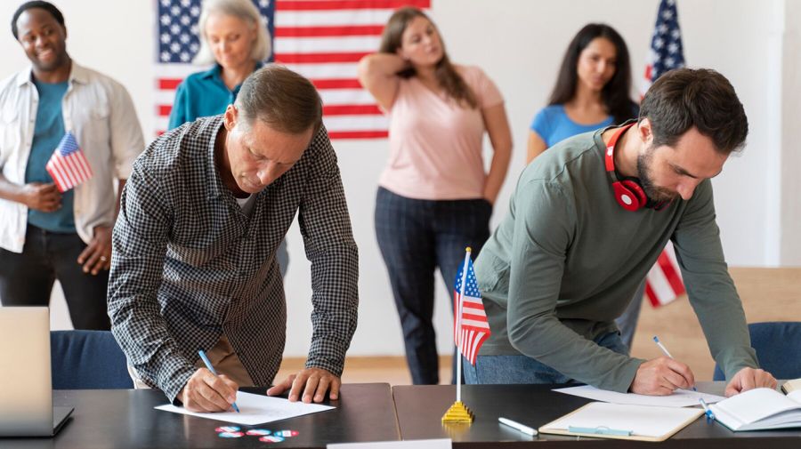 Votantes cubano-estadounidenses residentes en Miami