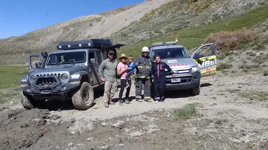 Familia estadounidense rescatada en Neuquén