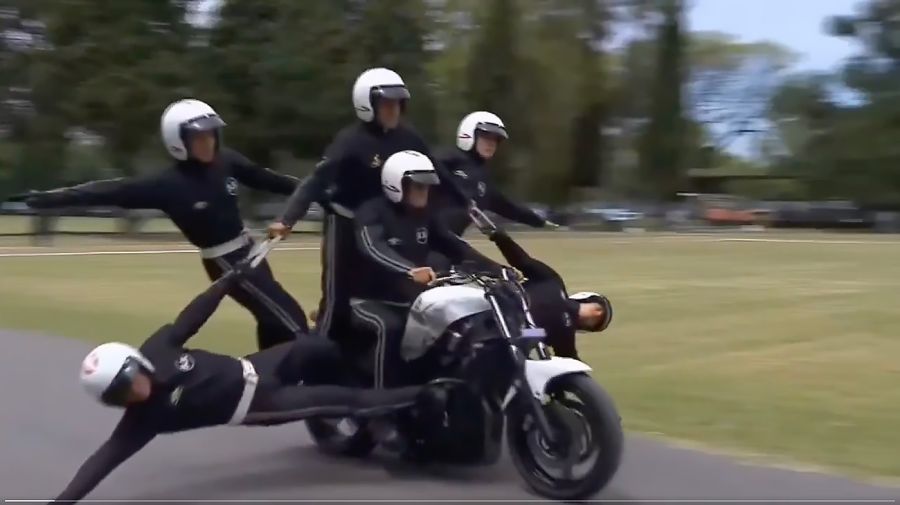 Desfile de la Policía Federal en la Escuela de Cadetes