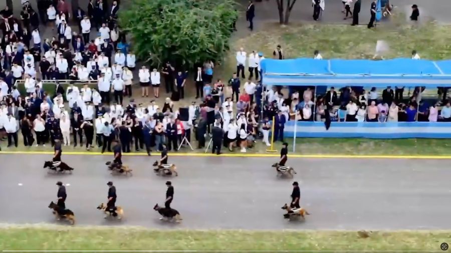 Desfile de la Policía Federal en la Escuela de Cadetes