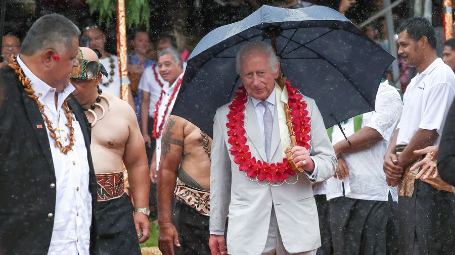 El Rey y la reina de Inglaterra en el spa de la India.