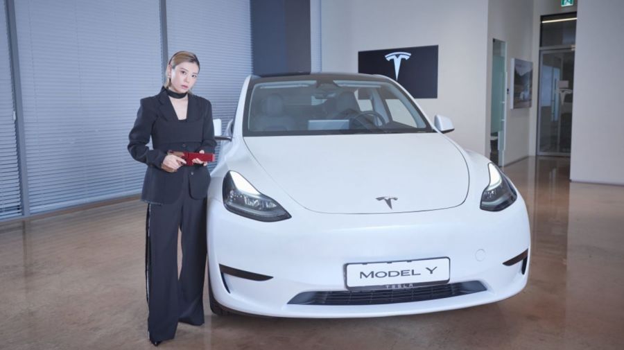 Kim Yeji, embajadora de TESLA Corea