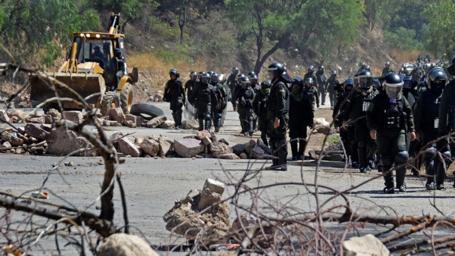 Los partidarios de Evo Morales cortan decenas de rutas en Bolivia.