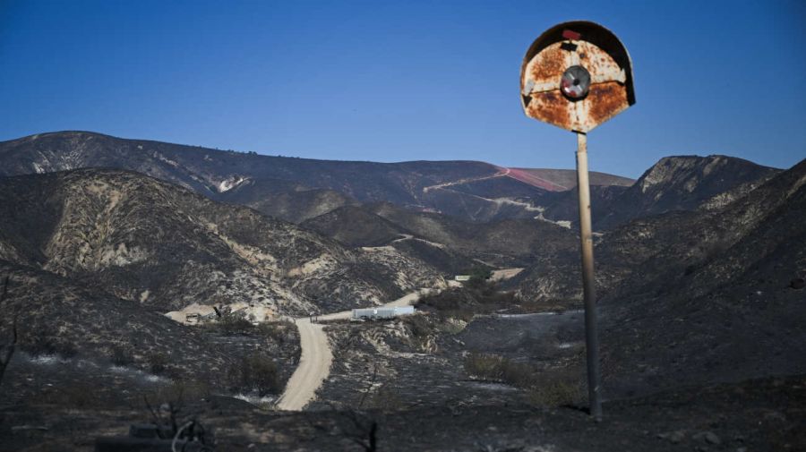 California incendio forestal Mountain Fire 20241108