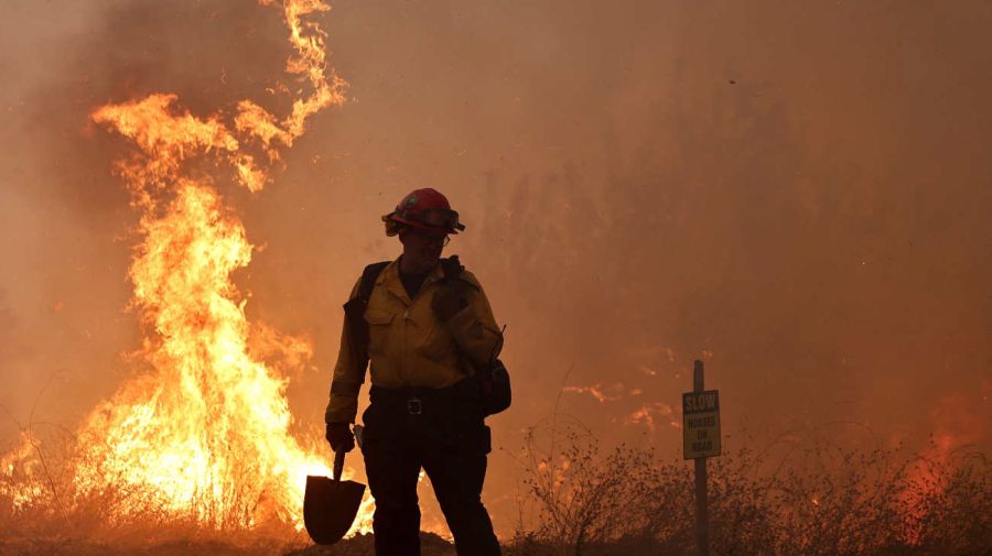 California incendio forestal Mountain Fire 20241108 