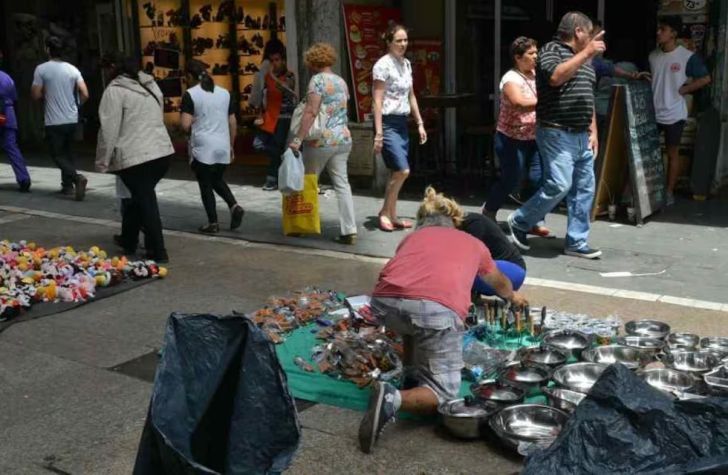 Manteros en la peatonal