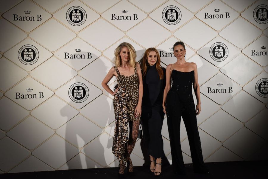 Todos los looks del evento de Baron B, la gala a puro glamour y solidaridad 