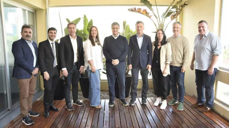 Mauricio Macri con la mesa chica del PRO