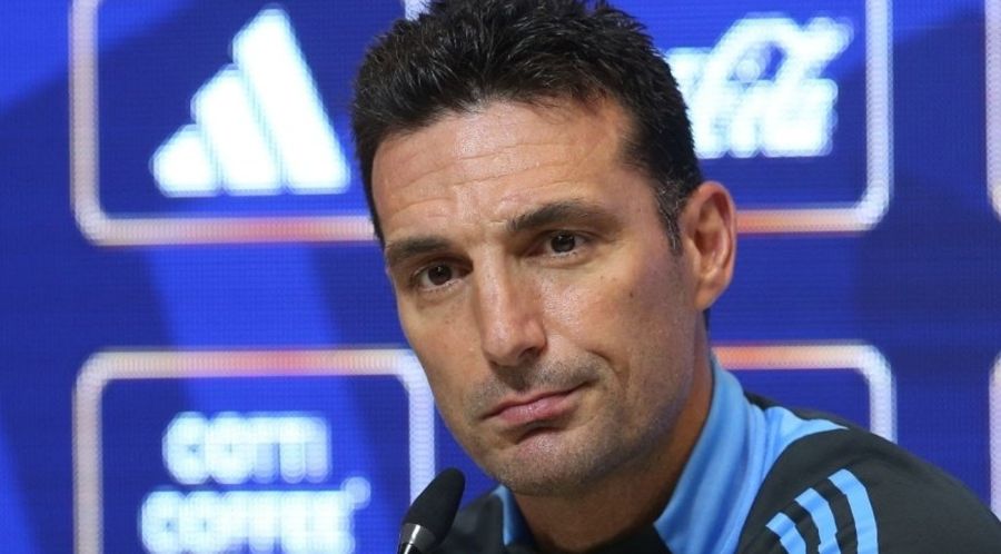 Scaloni trabaja sobre un equipo con múltiples bajas