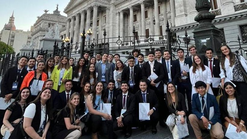 Alumni fourum en el Congreso